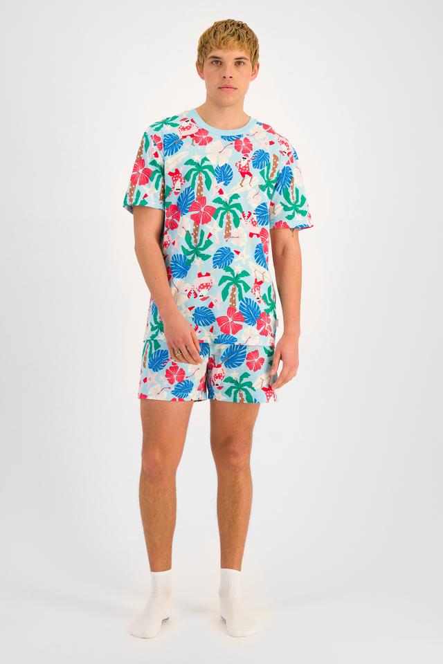 TOBIAS (He/Him) wears size M and is 187cm tall with 93cm chest and 78cm waist