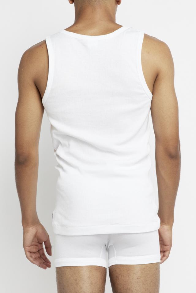 ELII (HE/HIM) WEARS SIZE MEDIUM, IS 182CM TALL WITH 94CM CHEST AND 76CM WAIST