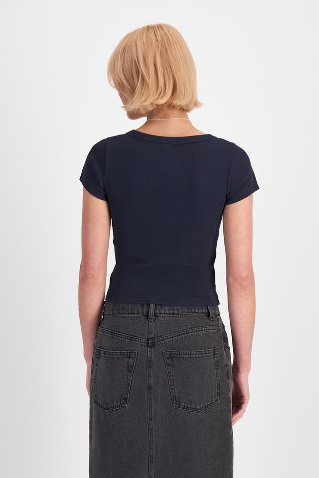 Rhiannan (She/Her) wears size 10 and is 175cm tall with cm chest and cm waist