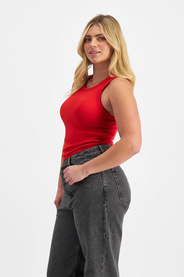 Zoe (She/Her) wears size Large and is 170cm tall with 98cm chest and 85cm waist