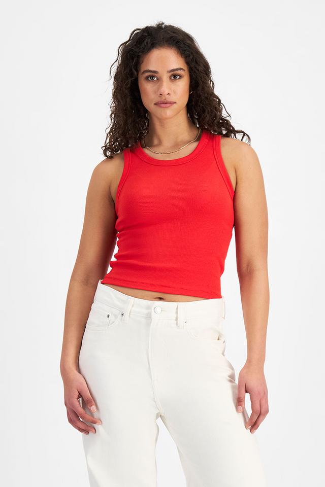 Laila (She/Her) wears size Small and is 180cm tall with 91cm chest and 74cm waist