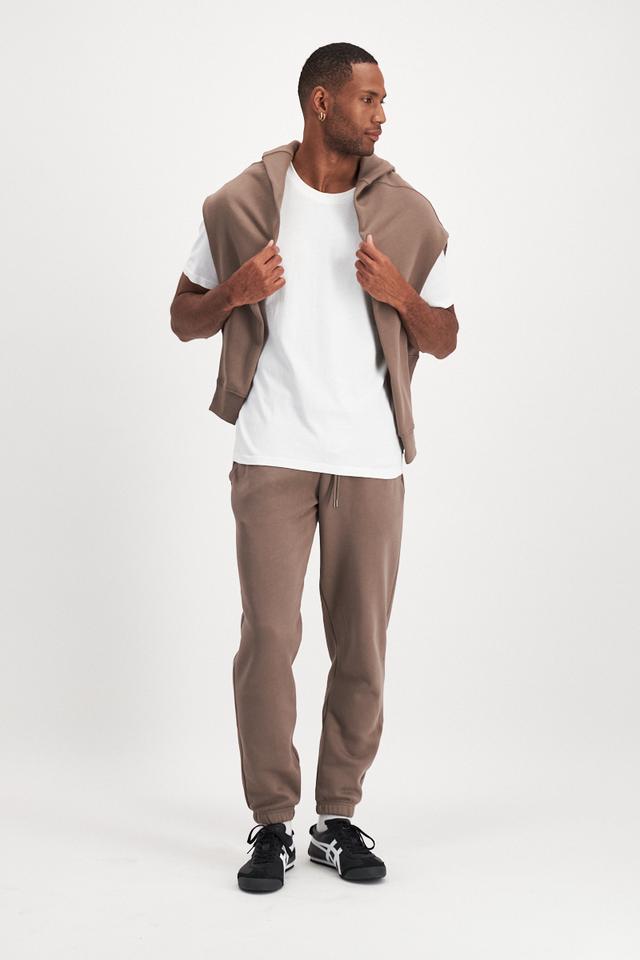 Romaric (He/Him) Wears Size Medium And Is 193cm Tall With 47cm Chest And 81cm Waist