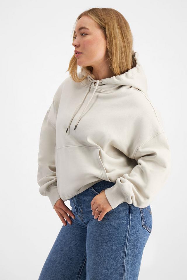 Taylor (She/Her) wears size Large and is 161cm tall with 98cm chest and 74cm waist