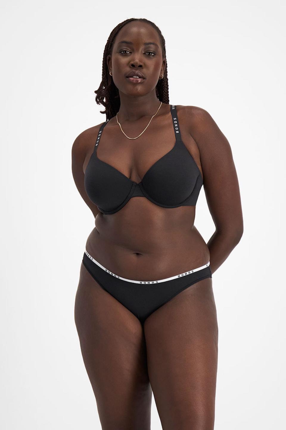 Victoria (She/Her) wears size 14 and is 178cm tall with 96cm chest and 78cm waist