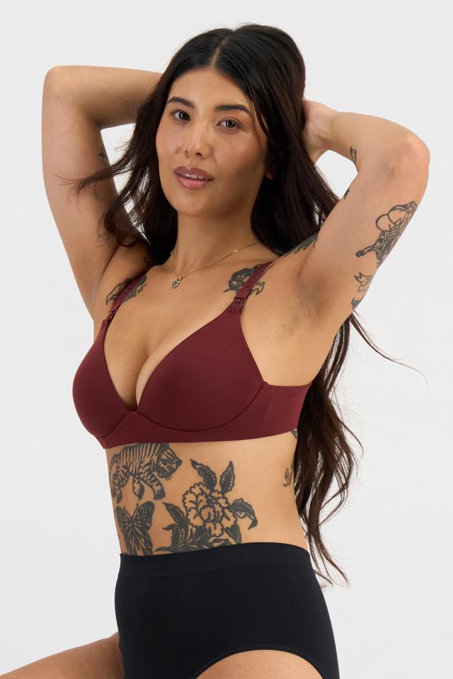 Aki (She/Her) wears size 10 and is 169cm tall with 90cm chest and 74cm waist