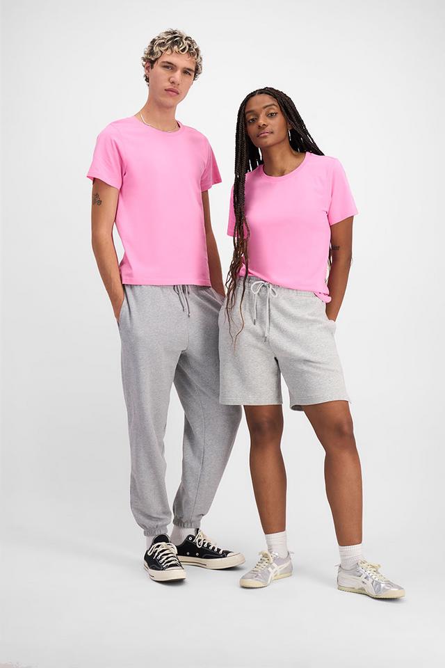 Eli (He/Him) wears size Large and is 193cm tall with 87cm chest and 73cm waist. Tea (They/Them) wears size Small and is 177cm tall with 88cm chest and 71cm waist.