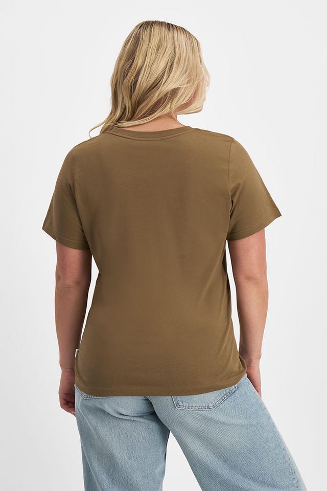 Zoe (She/Her) wears size Large and is 170cm tall with 98cm chest and 85cm waist