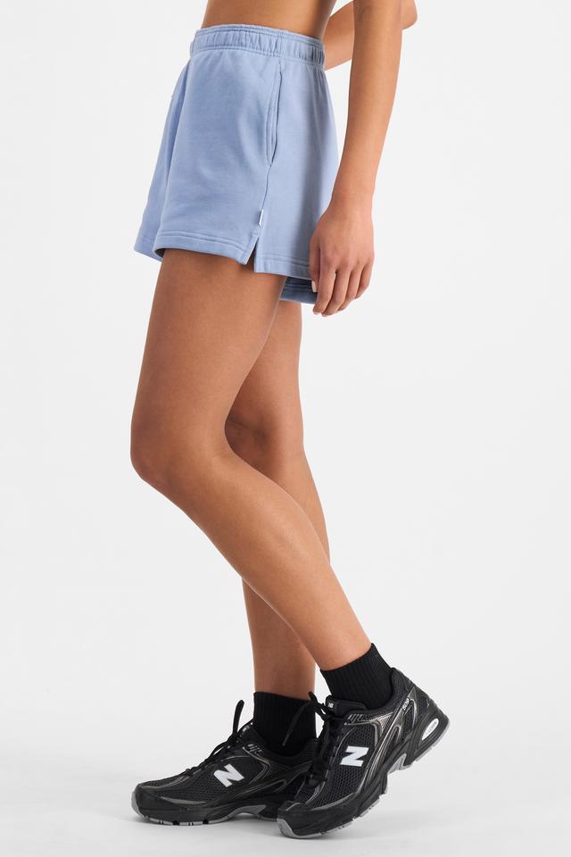 Pepe (She/Her) wears size S and is 177cm tall with 80cm chest and 67cm waist