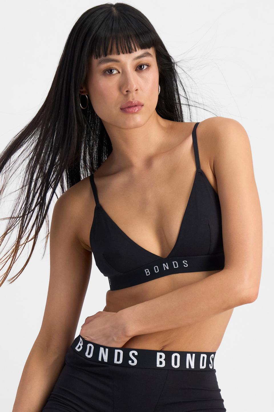 Nancy (She/Her) wears size S and is 170cm tall with 82cm chest and 64cm waist