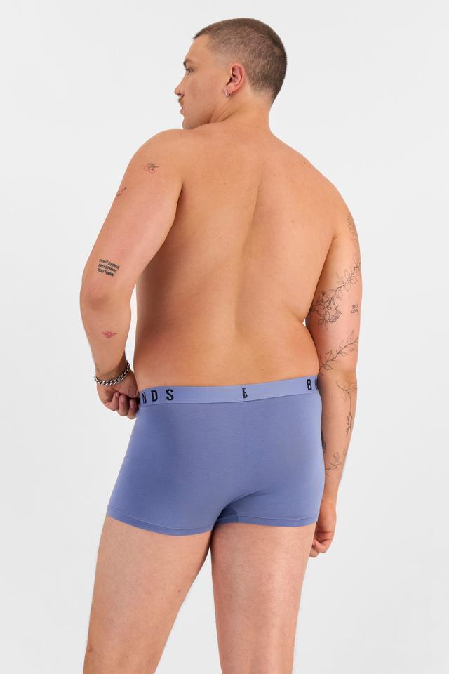 Jake (He/Him) wears size XL and is 195cm tall with 115.57cm chest and 106.68cm waist