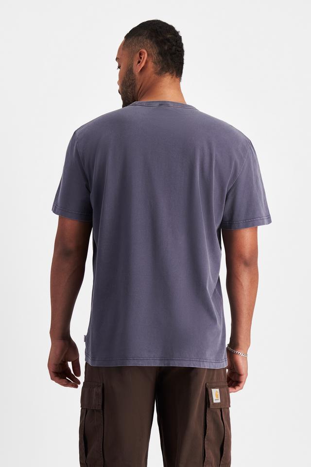 Jason (He/Him) wears size XL and is 194cm tall with 93cm chest and 113cm waist
