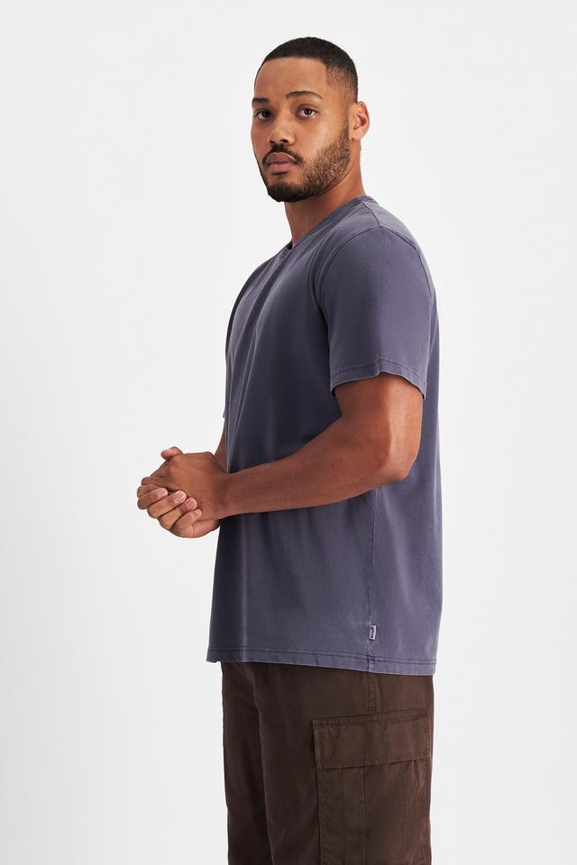 Jason (He/Him) wears size XL and is 194cm tall with 93cm chest and 113cm waist