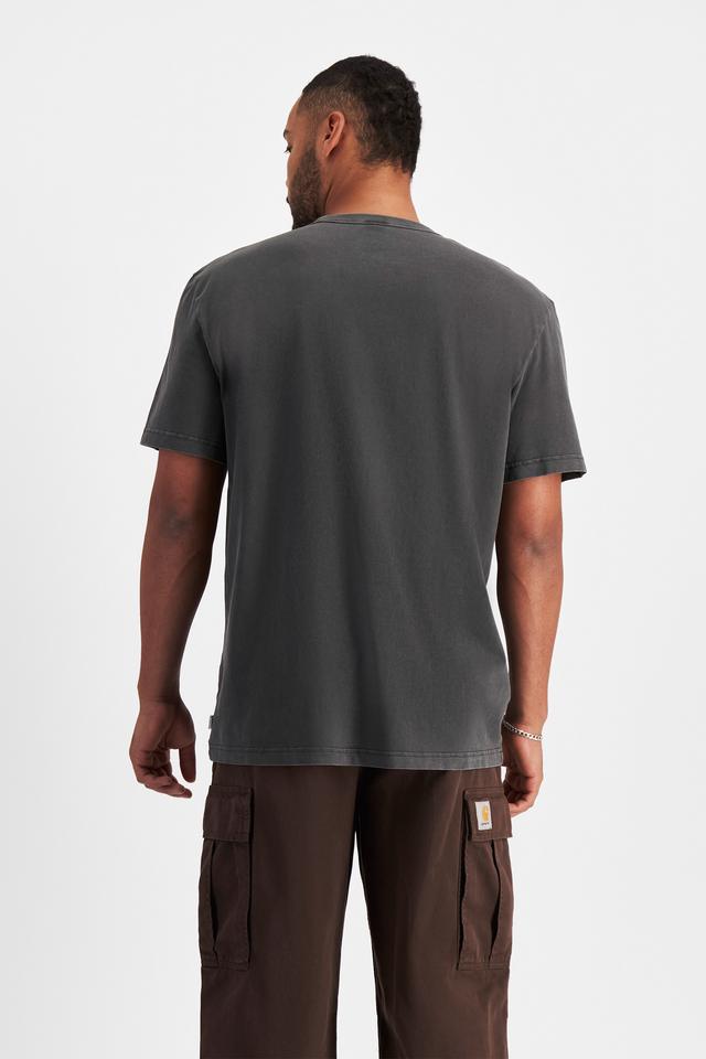 Jason (He/Him) wears size XL and is 194cm tall with 93cm chest and 113cm waist