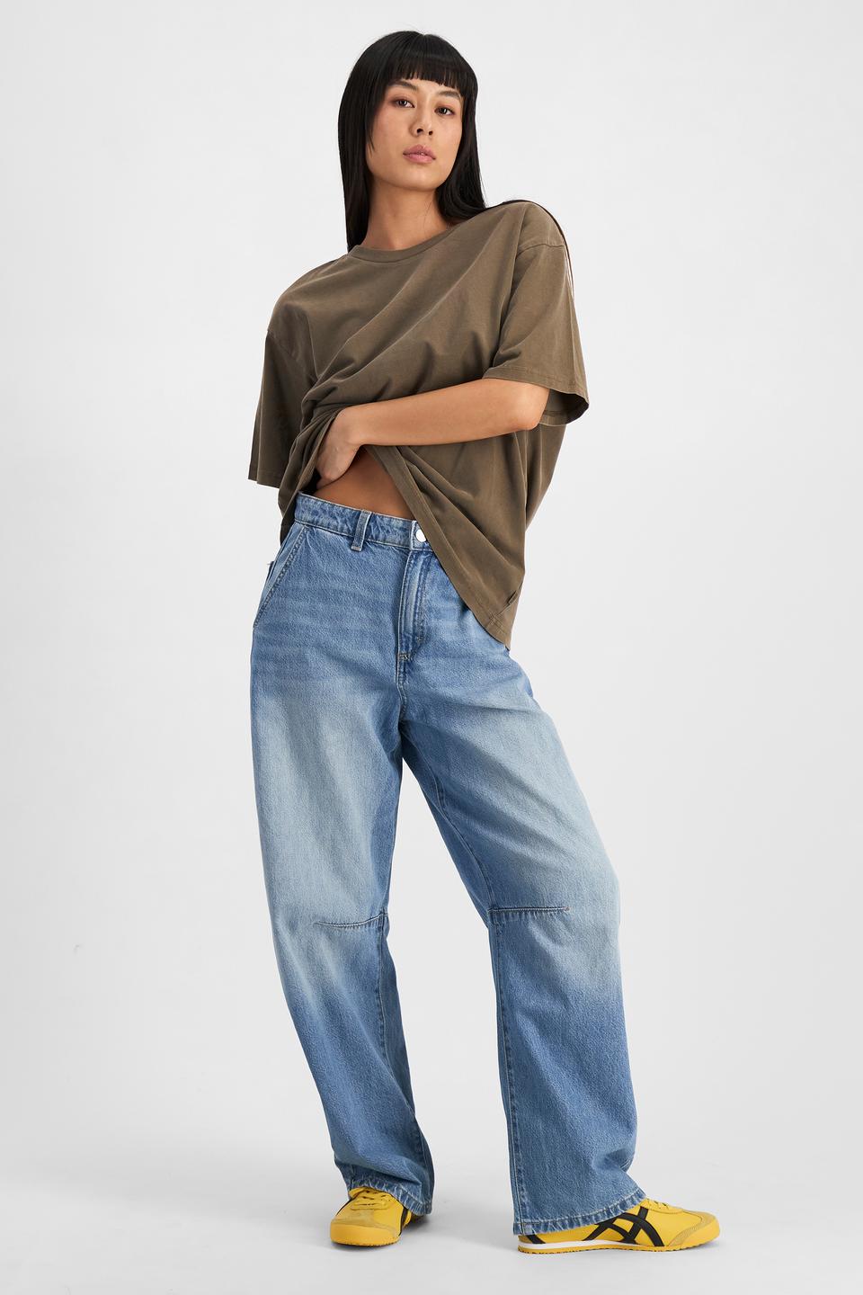Nancy (She/Her) wears size S and is 170cm tall with 82cm chest and 64cm waist