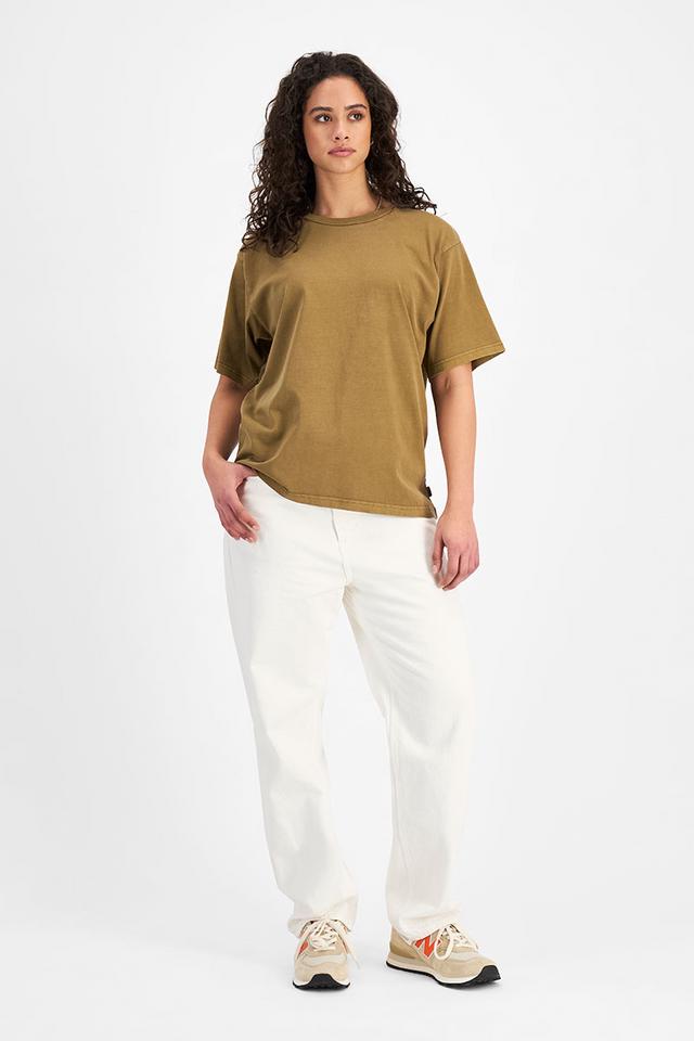 Laila (She/Her) wears size Small and is 180cm tall with 91cm chest and 74cm waist