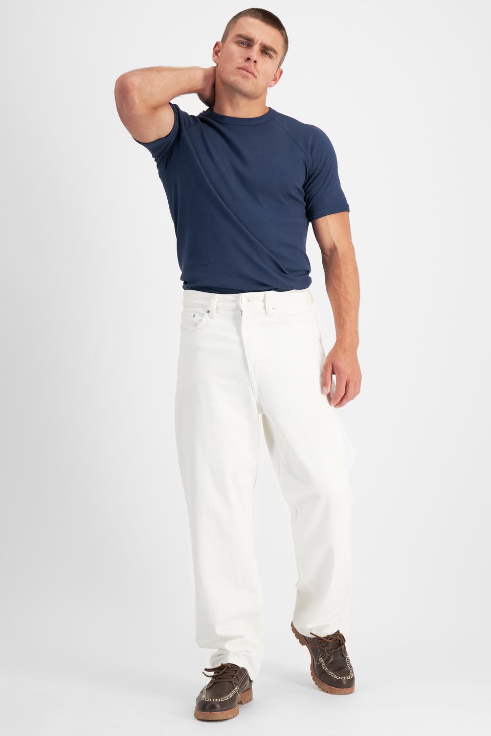 Charlie (He/Him) Wears Size M And Is 183cm Tall With 104cm Chest And 85cm Waist
