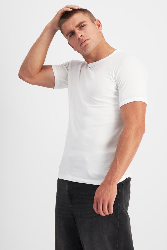 Charlie (He/Him) Wears Size M And Is 183cm Tall With 104cm Chest And 85cm Waist