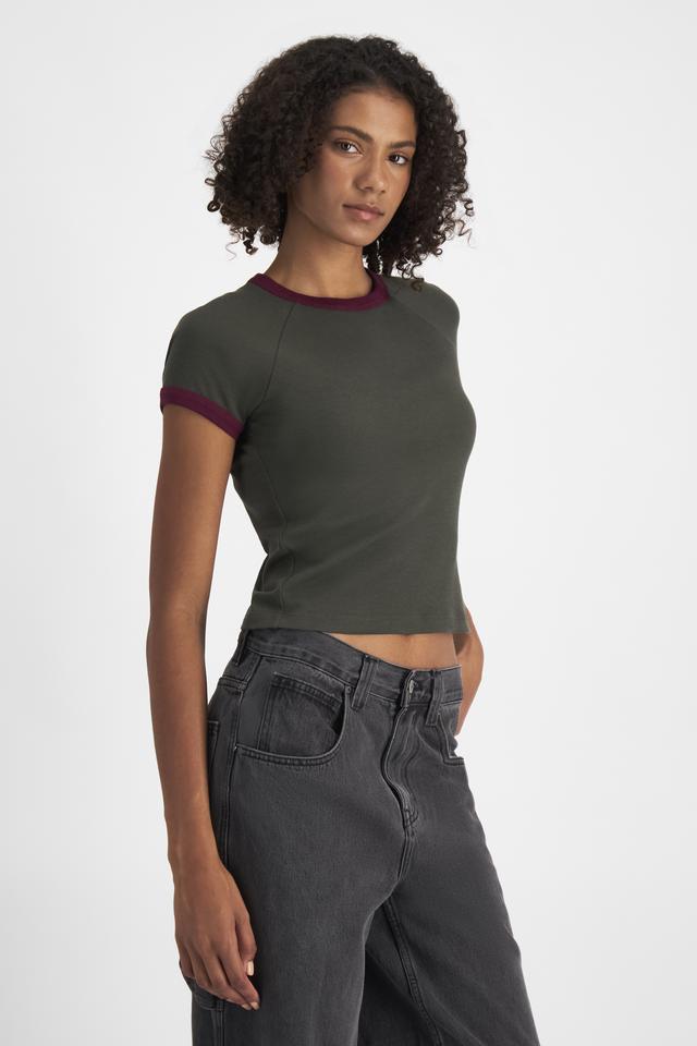 Norway (She/Her) wears size S and is 178cm tall with 82cm chest and 69cm waist