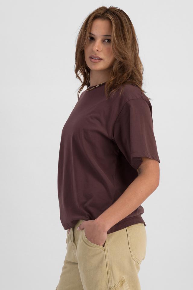 Melissa (She/Her) wears size S and is 169cm tall with 86cm chest and 66cm waist