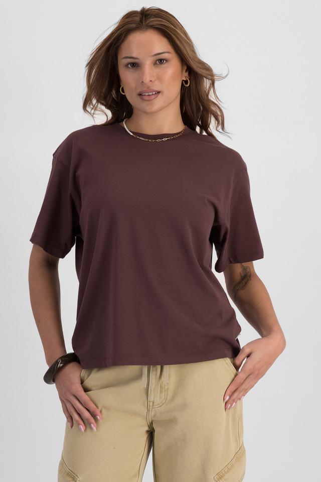 Melissa (She/Her) wears size S and is 169cm tall with 86cm chest and 66cm waist