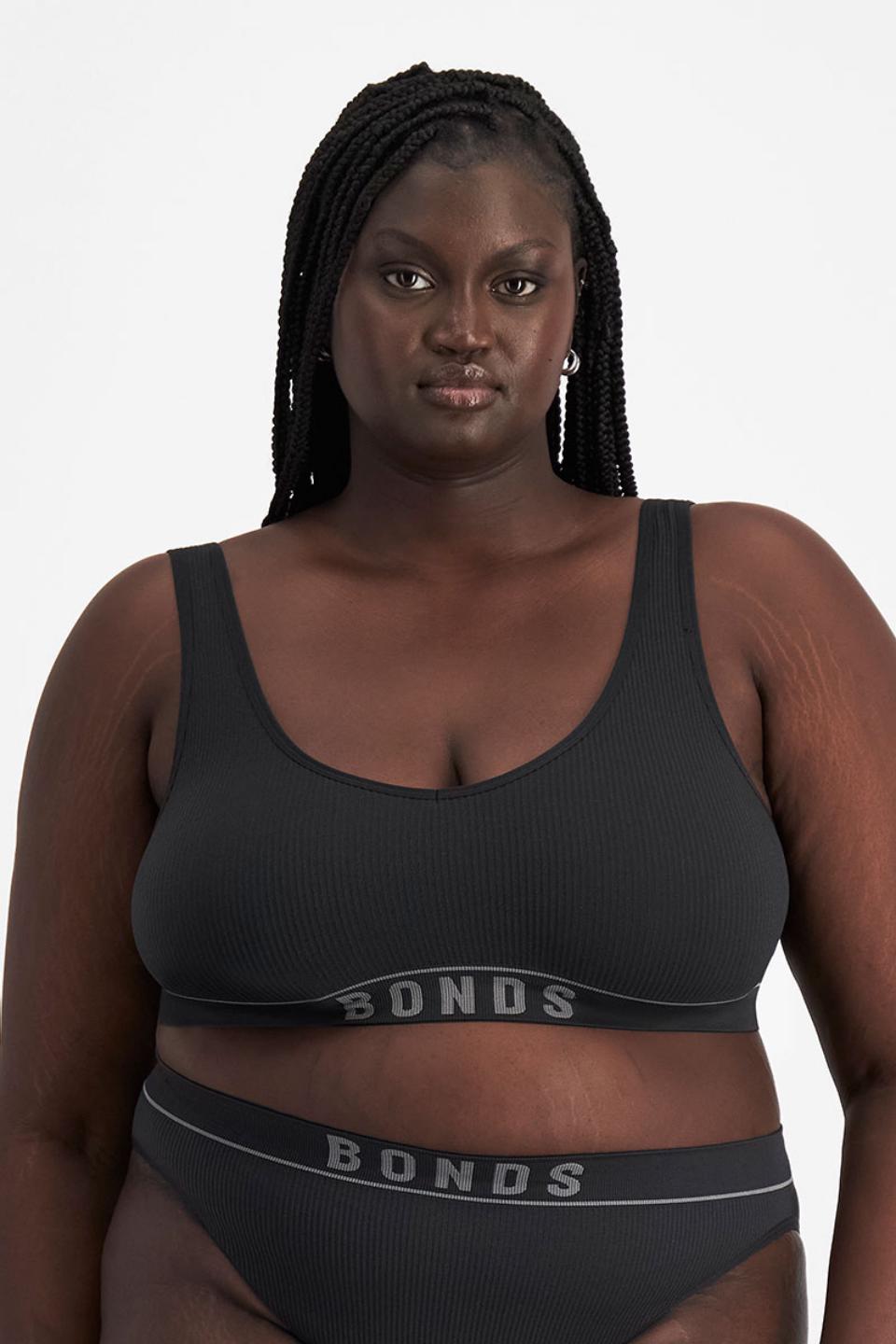 Nyapal (She/Her) wears size 20 and is 182cm tall with 121cm chest and 111cm waist