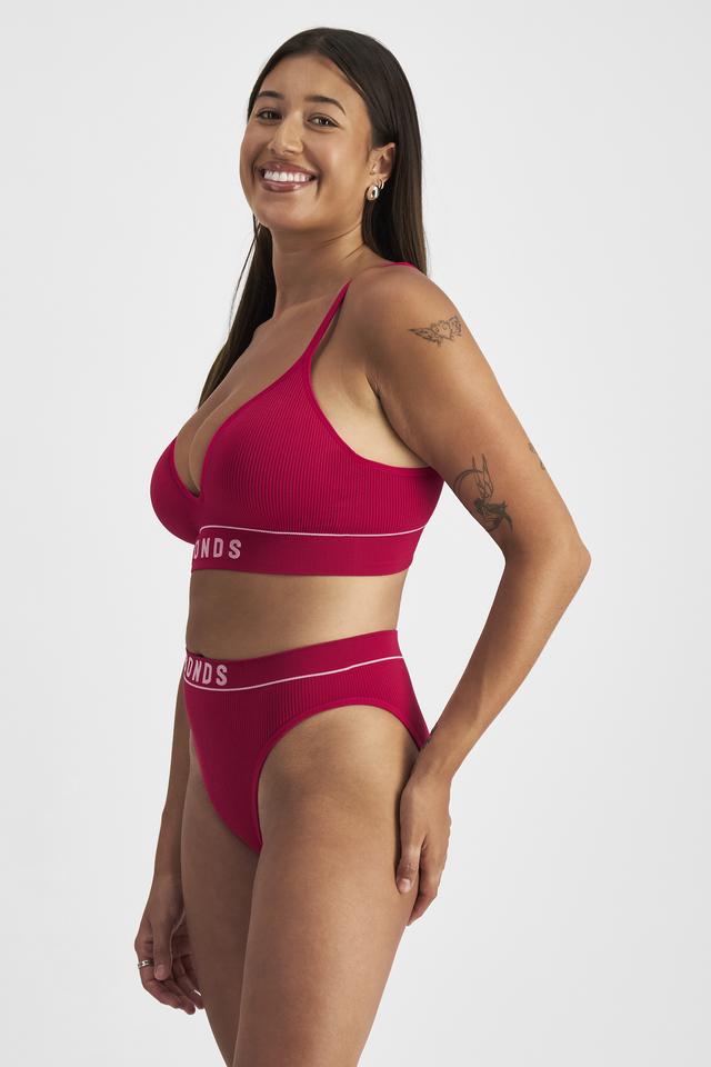 Leah (She/Her) wears size 14DD
