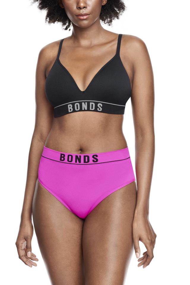 Retro Rib Wirefree Tee Bra