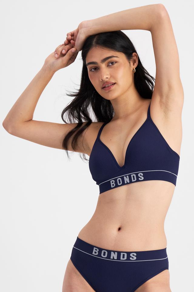 Olivia (She/Her) wears size 12B and is 176cm tall with cm chest and cm waist