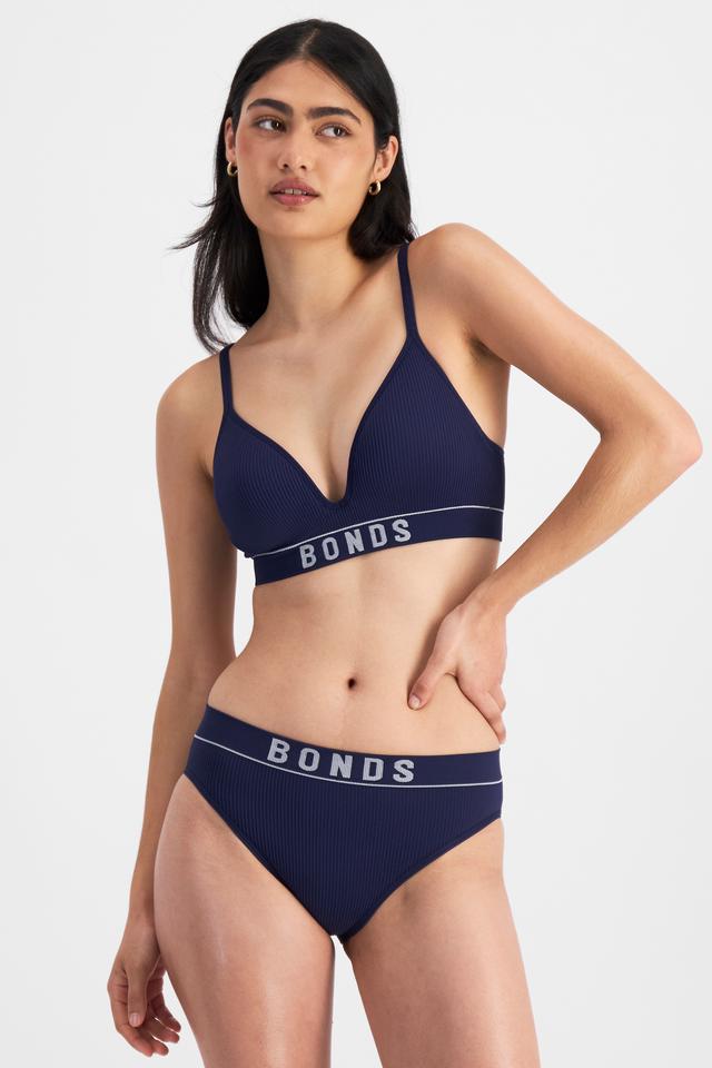 Olivia (She/Her) wears size 12B and is 176cm tall with cm chest and cm waist