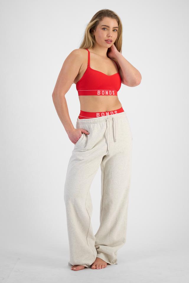 Sienna (She/Her) wears size 12B and is 164cm tall with cm chest and 71cm waist