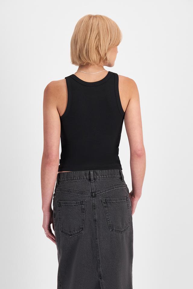 Rhiannan (She/Her) wears size S and is 175cm tall