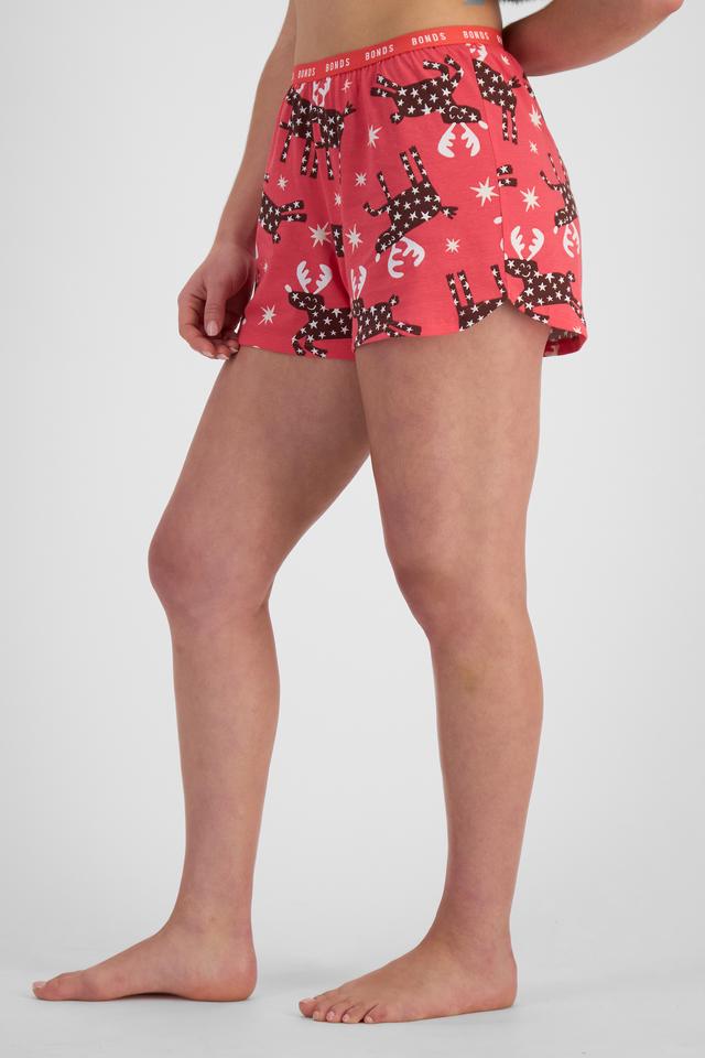 Sienna (She/Her) wears size S and is 164cm tall with cm chest and 71cm waist