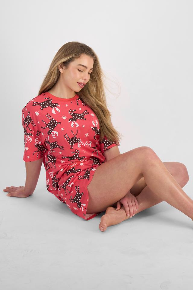 Sienna (She/Her) wears size S and is 164cm tall with cm chest and 71cm waist