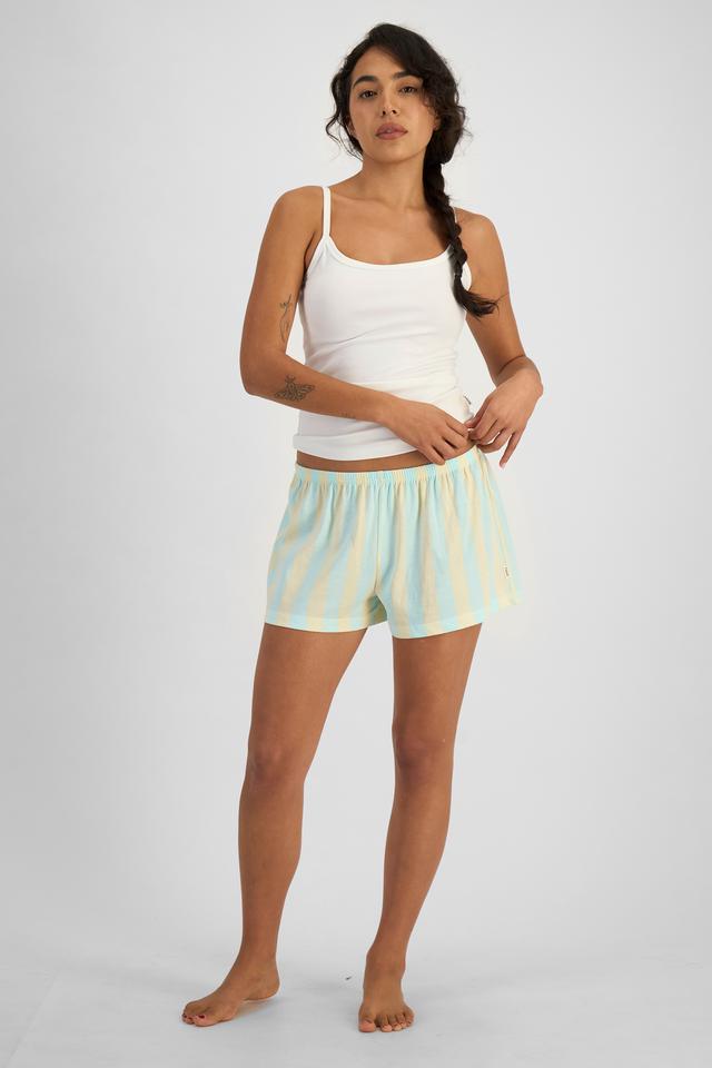 Mercedes (She/Her) wears size S and is 166cm tall with 81cm chest and 69cm waist