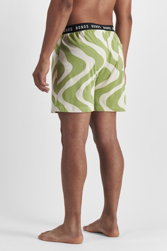 Jason (He/Him) wears size XL and is 194cm tall with 93cm chest and 113cm waist