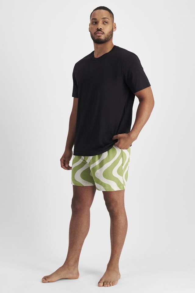 Jason (He/Him) wears size XL and is 194cm tall with 93cm chest and 113cm waist