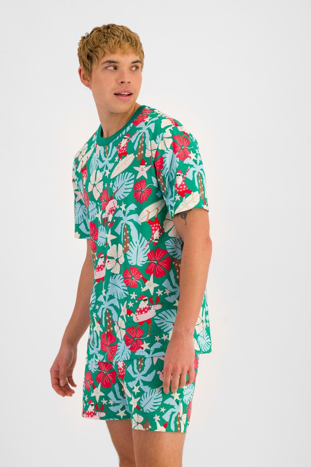 TOBIAS (He/Him) wears size M and is 187cm tall with 93cm chest and 78cm waist