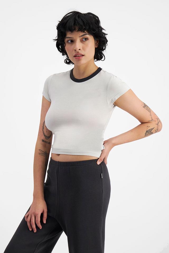 GeeGee (She/Her) wears size Small and is 178cm tall with 96cm chest and 73cm waist