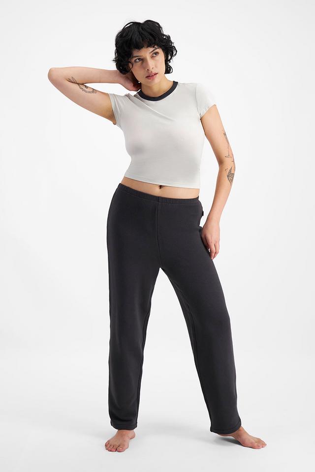 GeeGee (She/Her) wears size Small and is 178cm tall with 96cm chest and 73cm waist