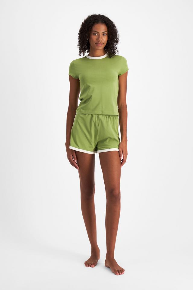 Norway (She/Her) wears size S and is 178cm tall with 82cm chest and 69cm waist