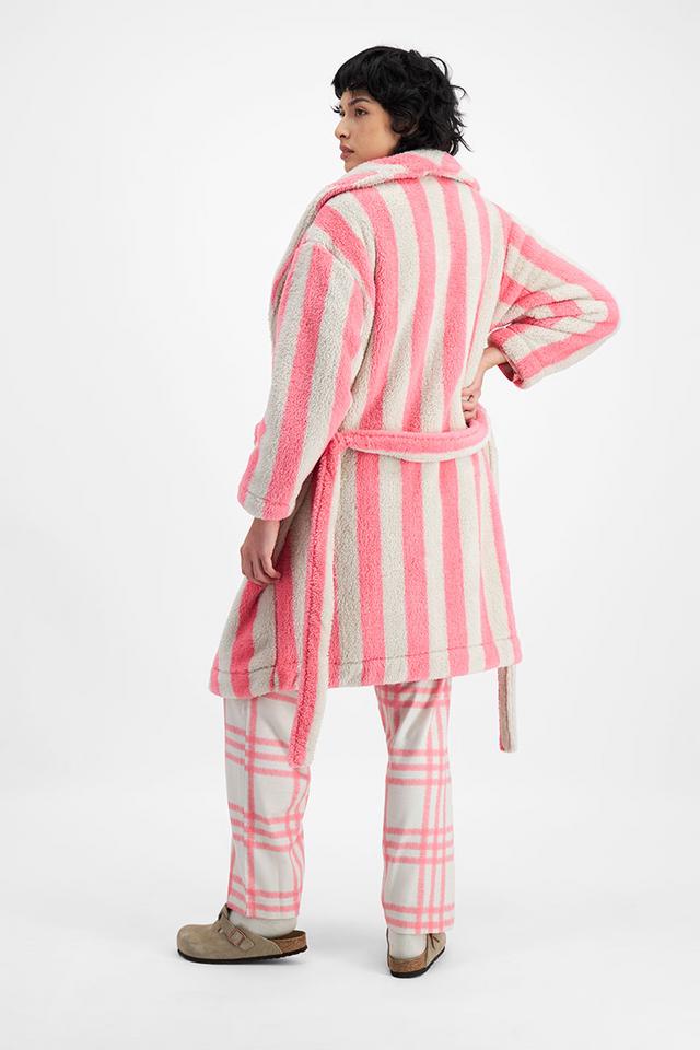 GeeGee (She/Her) wears size Small and is 178cm tall with cm chest and cm waist