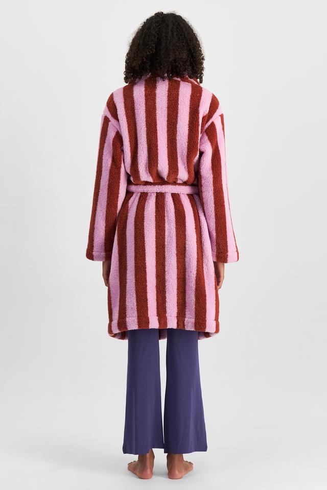 Norway (She/Her) wears size S and is 178cm tall with 82cm chest and 69cm waist