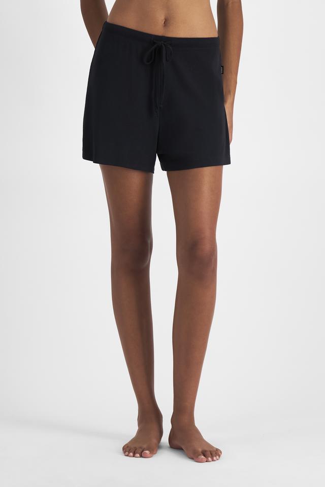 Norway (She/Her) wears size S and is 178cm tall with 82cm chest and 69cm waist