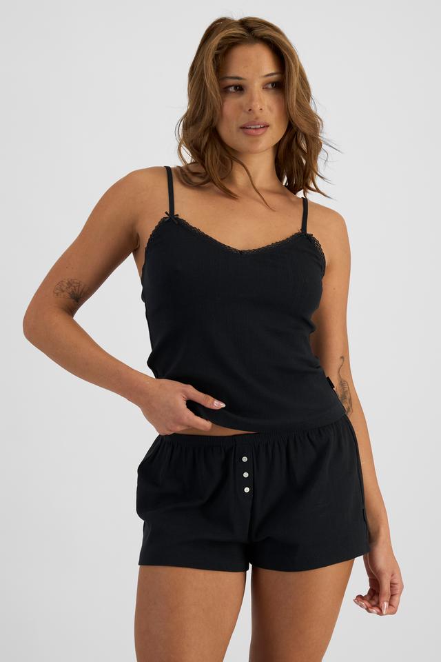 Melissa (She/Her) wears size S and is 169cm tall with 86cm chest and 66cm waist