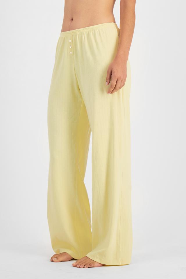 Tiana (She/Her) wears size S and is 176cm tall