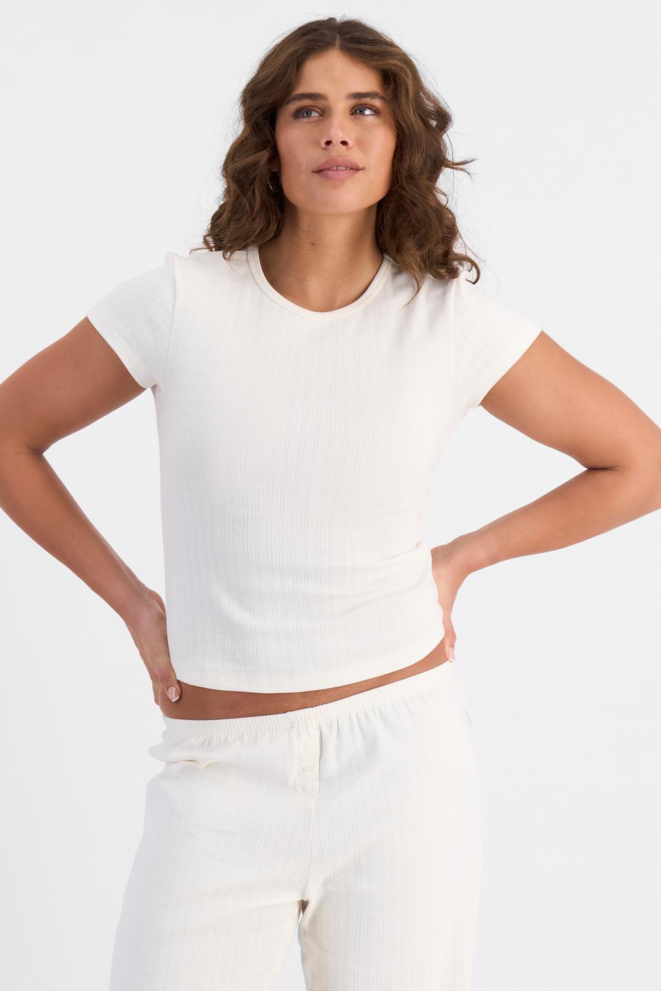Olivia (She/Her) wears size S and is 176cm tall with cm chest and cm waist