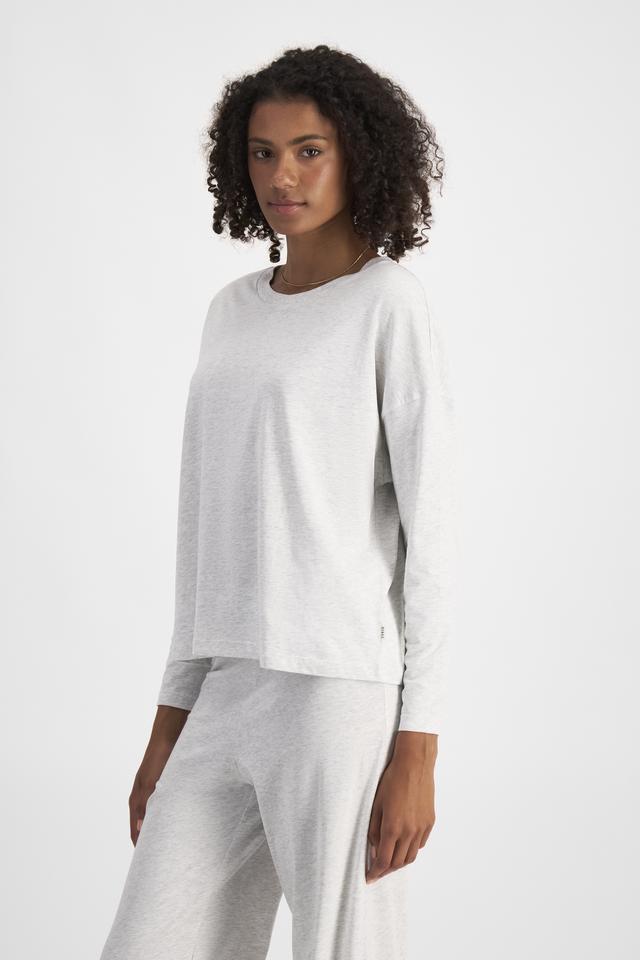 Norway (She/Her) wears size S and is 178cm tall with 82cm chest and 69cm waist