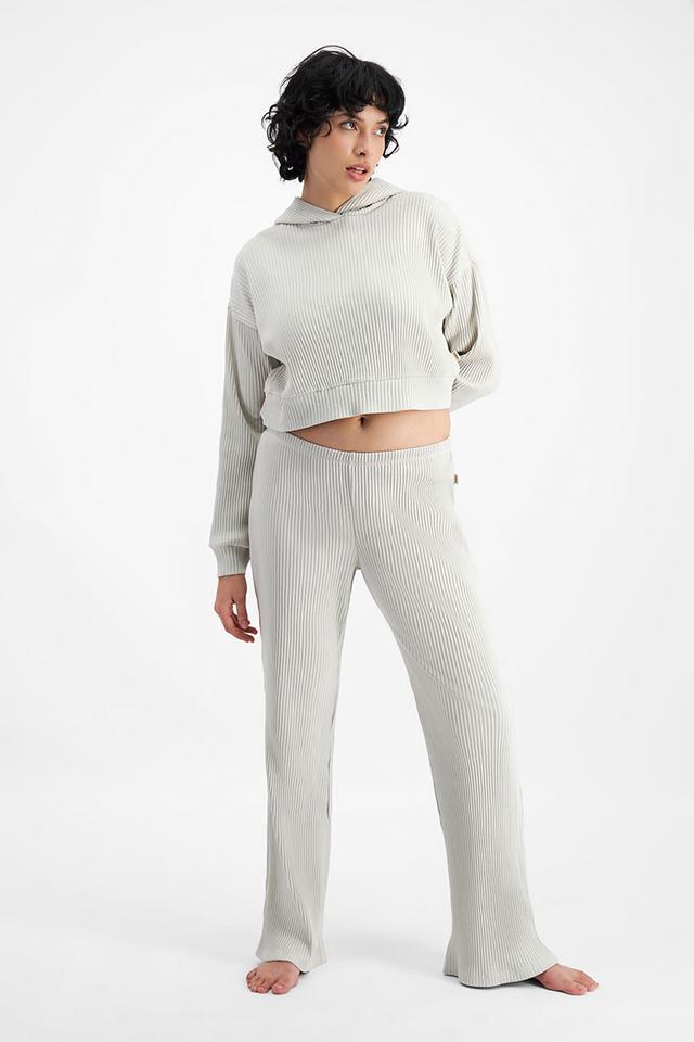 GeeGee (She/Her) wears size Small and is 178cm tall with 96cm chest and 73cm waist