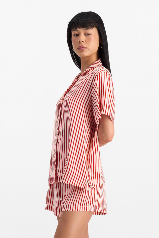 Nancy (She/Her) wears size S and is 170cm tall with 82cm chest and 64cm waist