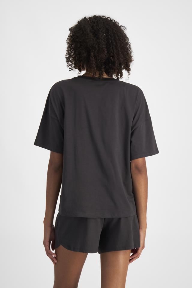 Norway (She/Her) wears size S and is 178cm tall with 82cm chest and 69cm waist